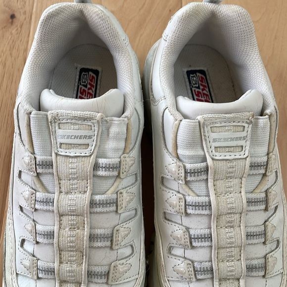 SKECHERS E-2 Sport Womens White Sneakers Stretch Slip On Fitness Shoes - 8 - Picture 3 of 12